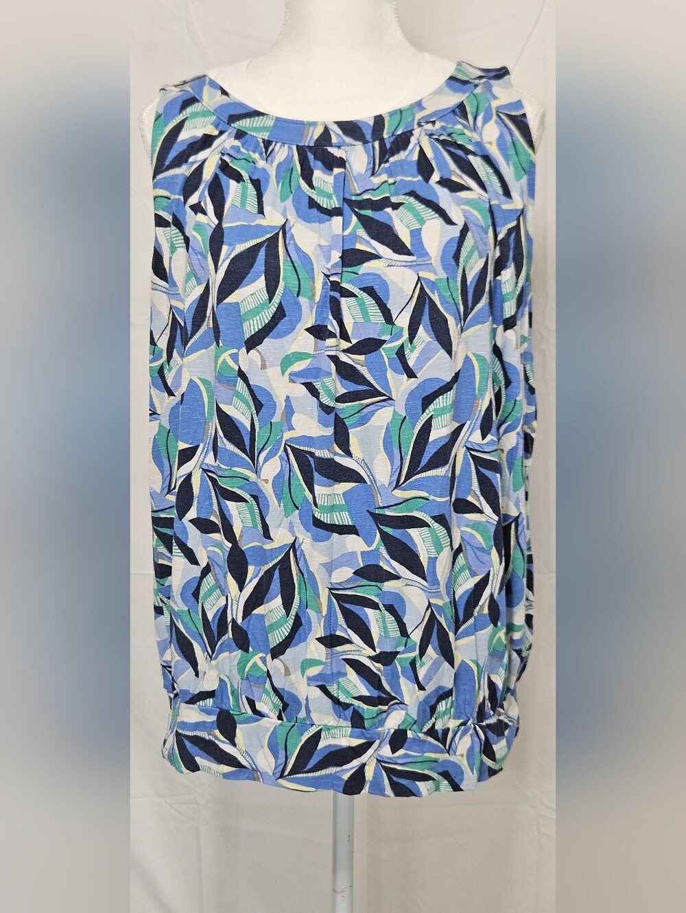LOFT Blue, Navy & Teal Leaf-Print Sleeveless Top